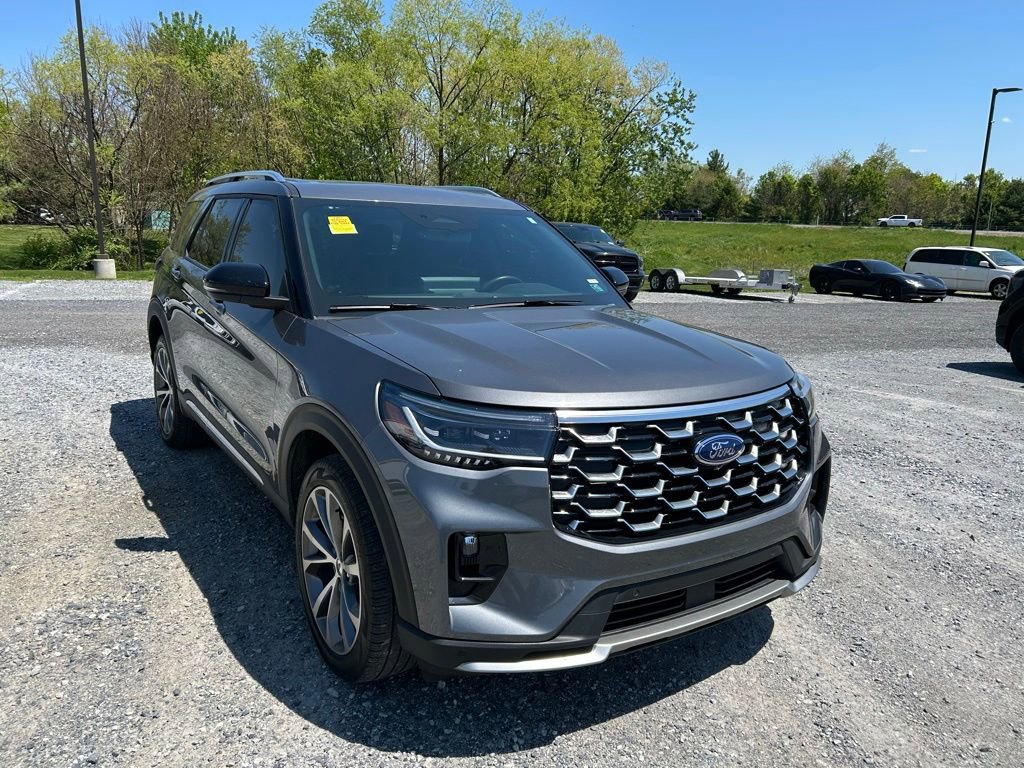 Used 2025 Ford Explorer Platinum w/ Ultimate Package AWD/4WD image 16