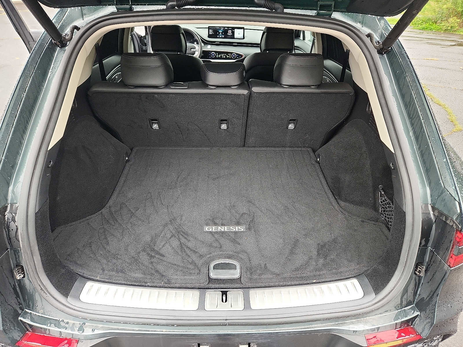 Used 2022 Genesis GV70 2.5T w/ Advanced Package image 27