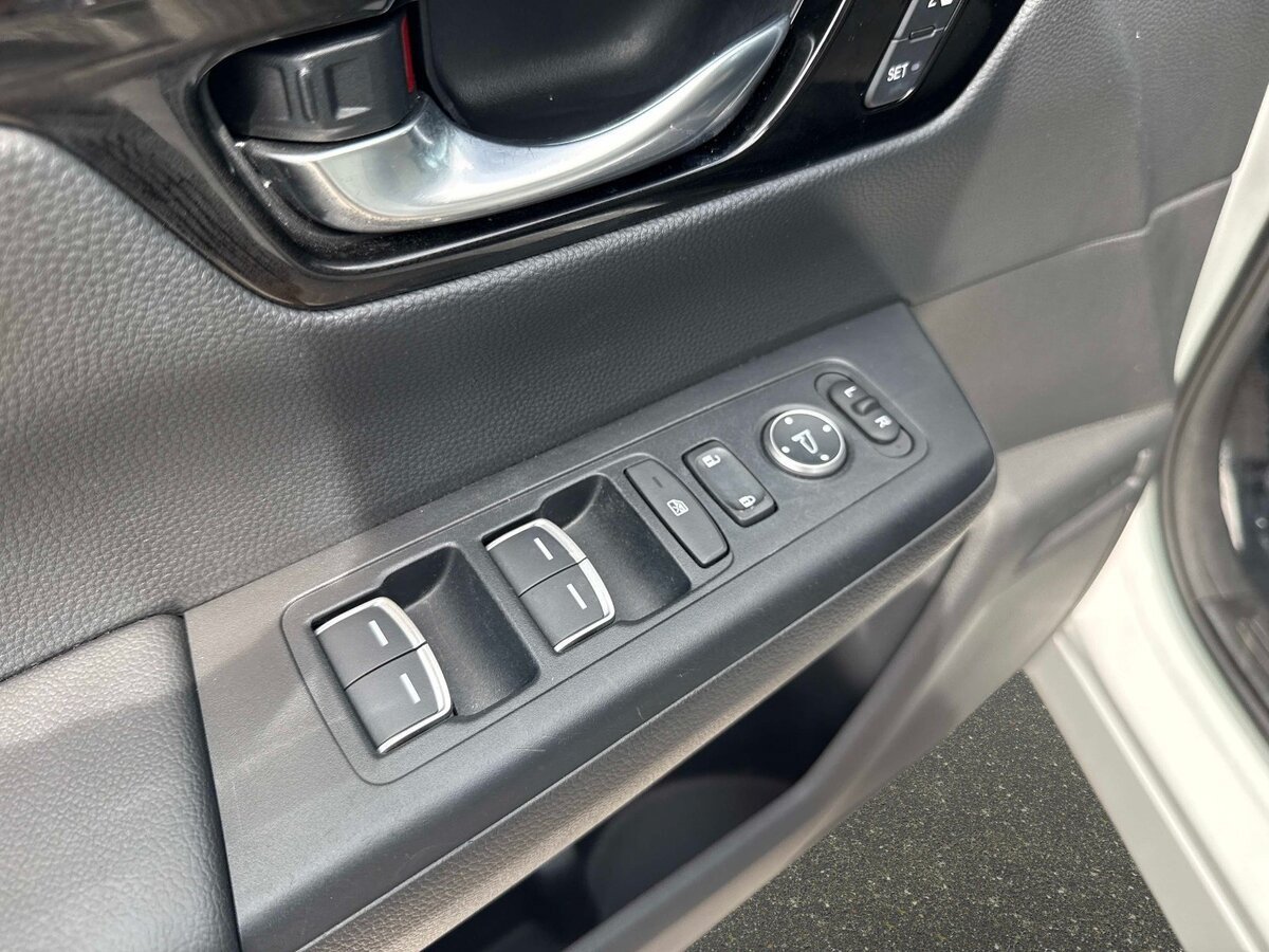 Used 2024 Honda CR-V Sport Touring image 19