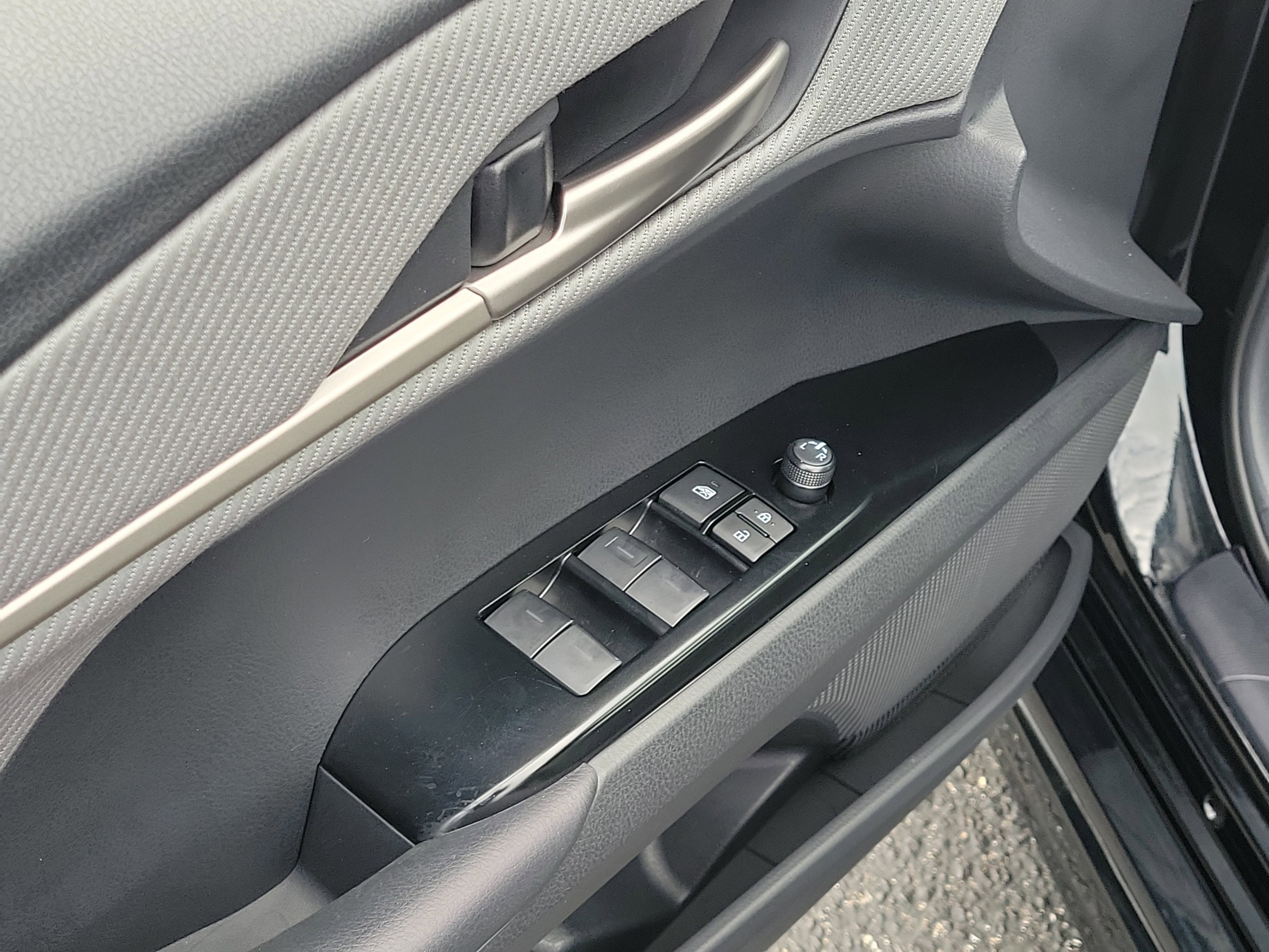 Certified 2025 Toyota Camry SE FWD image 21