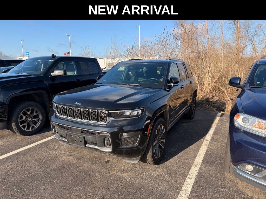Used 2022 Jeep Grand Cherokee Overland w/ Advanced Protech Group III
