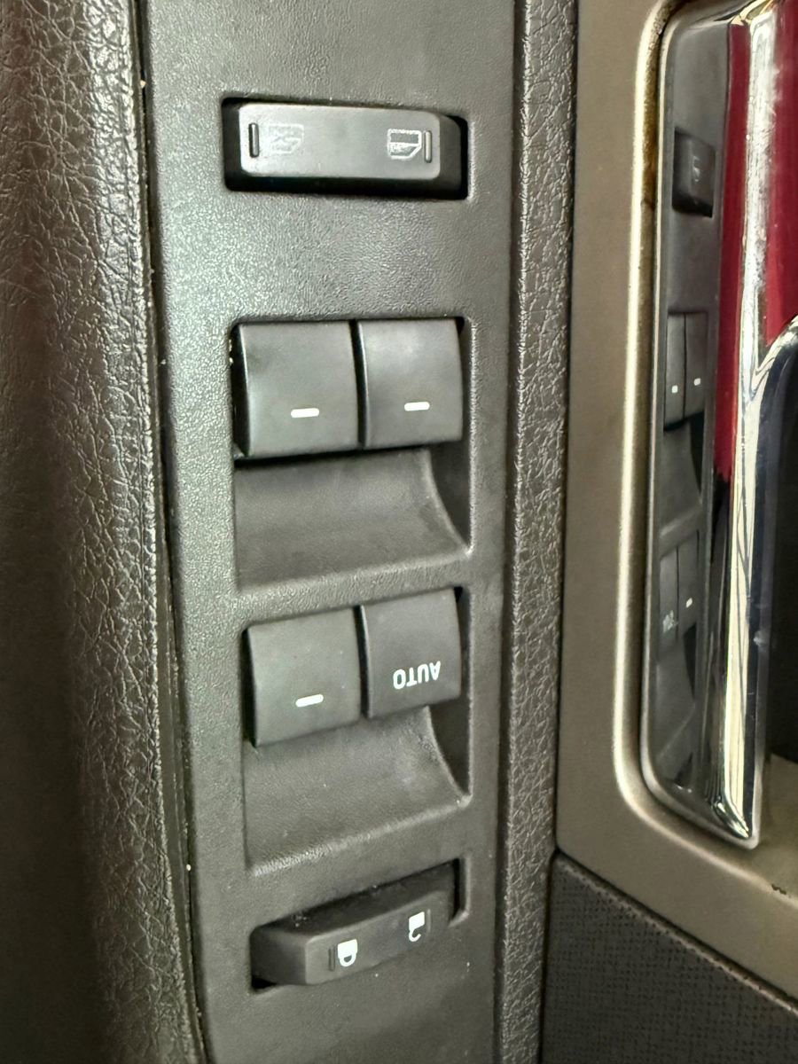 Used 2010 Ford F150 Raptor AWD/4WD image 25