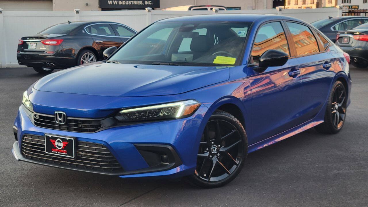 Used 2022 Honda Civic Sport image 2