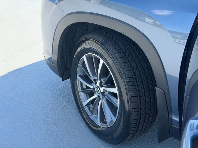 Used 2019 Toyota Highlander XLE image 26