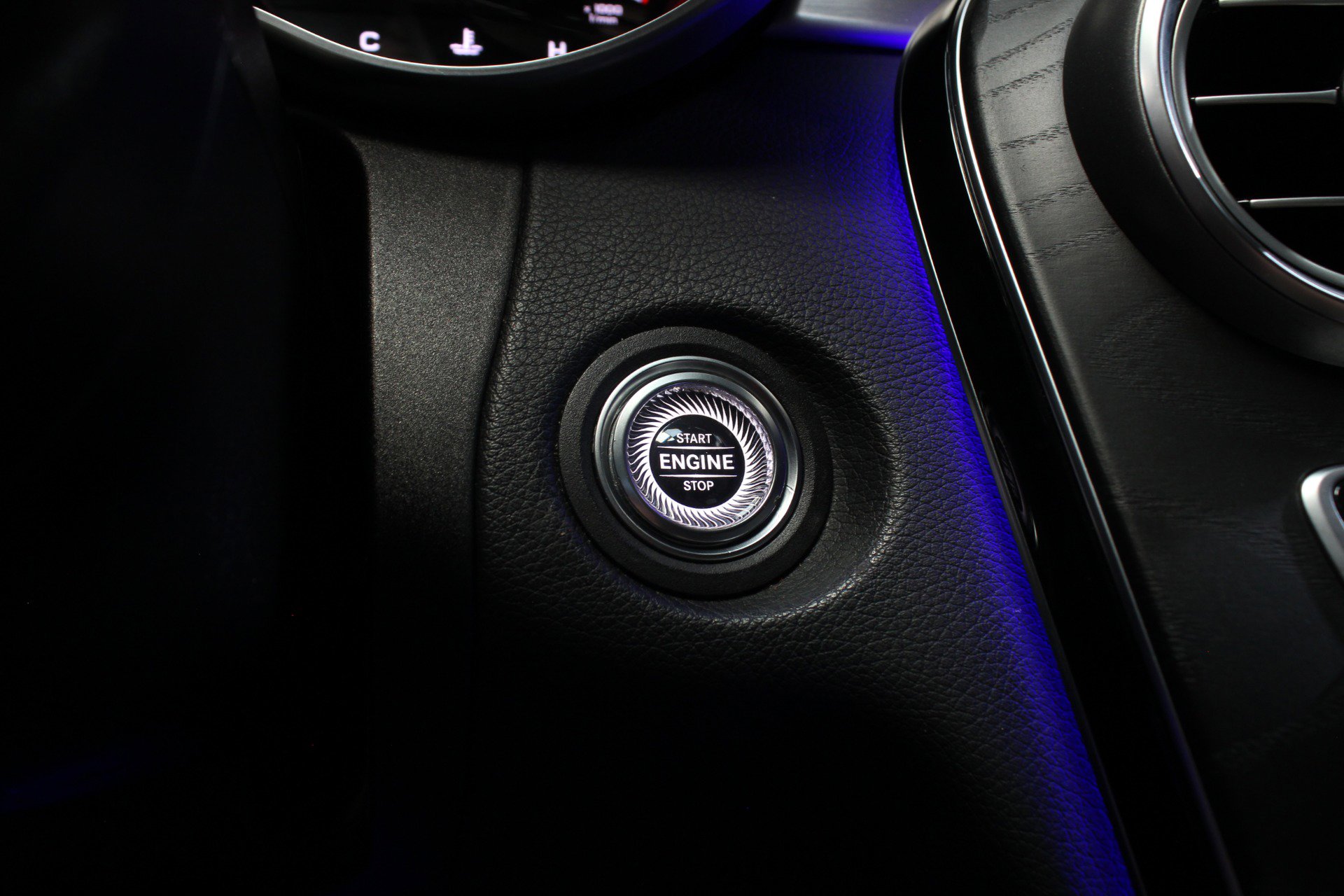 Used 2020 Mercedes-Benz C 63 AMG S w/ Multimedia Package image 53