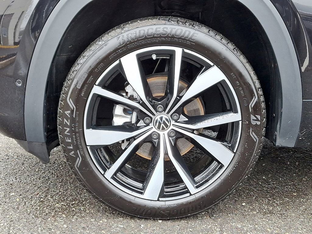 Certified 2025 Volkswagen Atlas SEL Premium R-Line AWD/4WD image 8