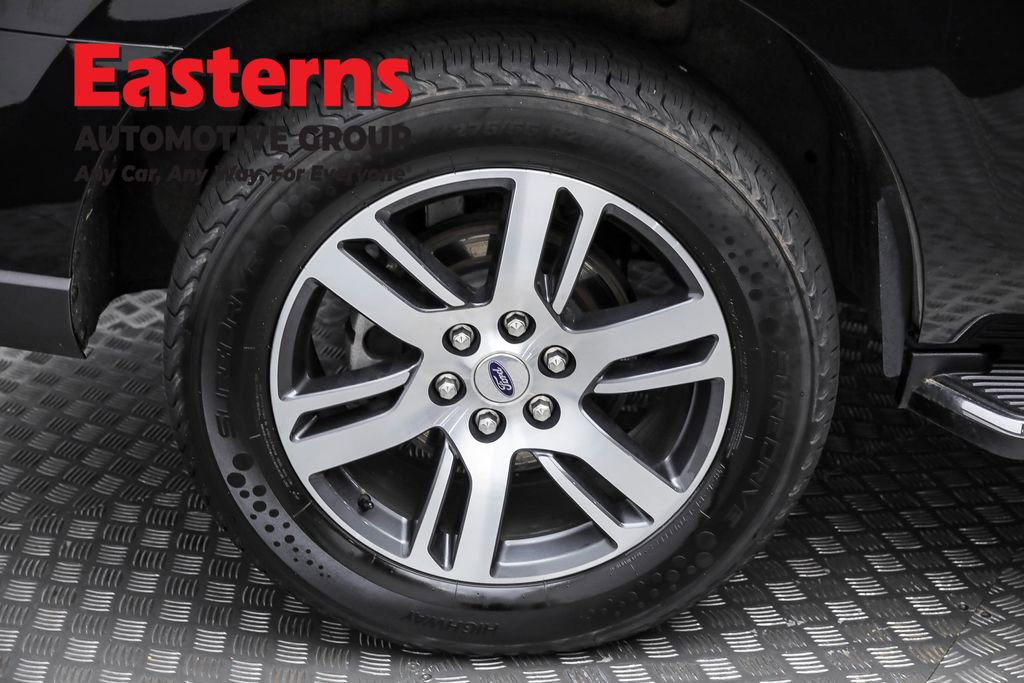 Used 2023 Ford Expedition Limited image 32