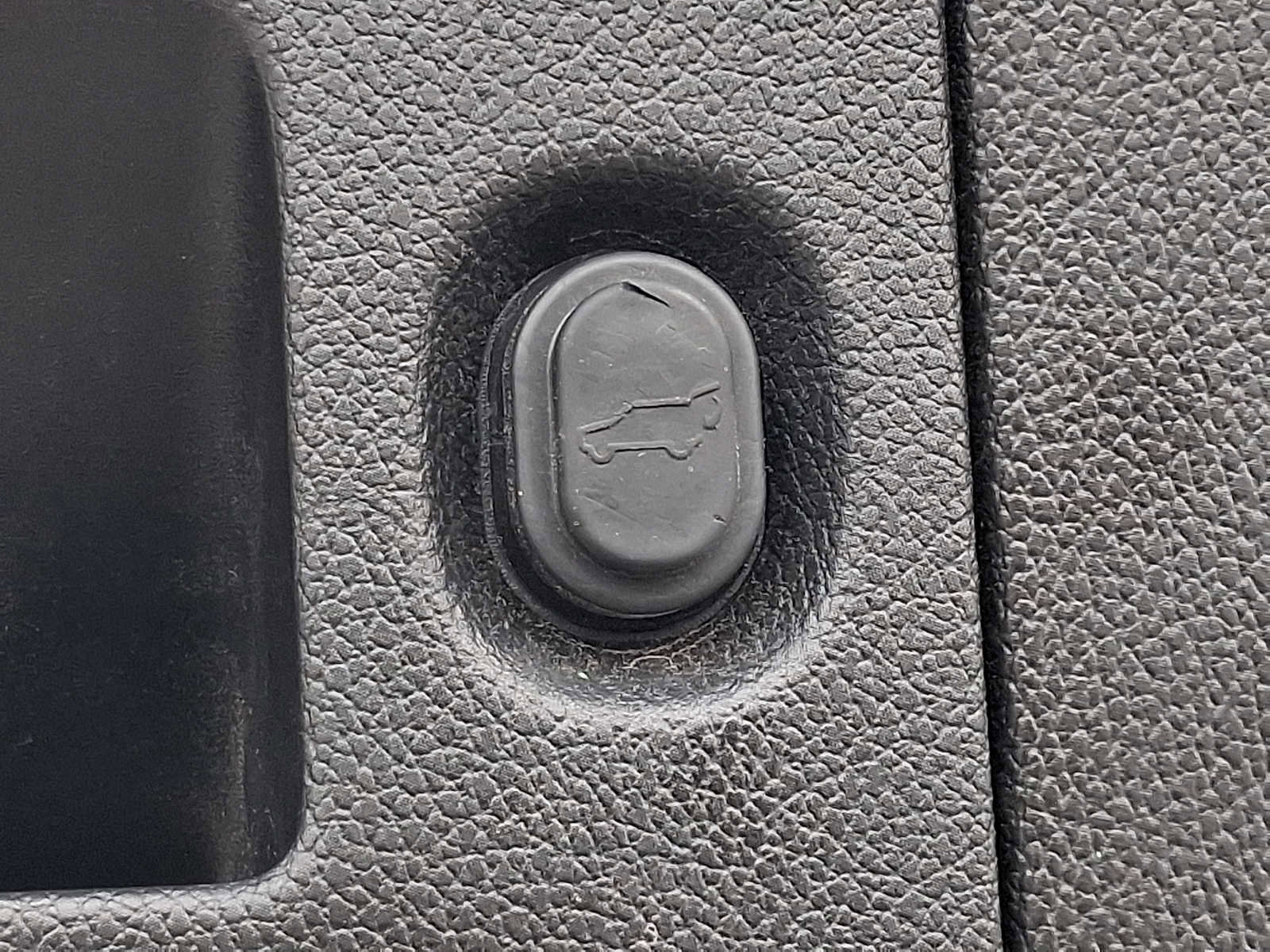 Used 2019 Cadillac Escalade Luxury image 31