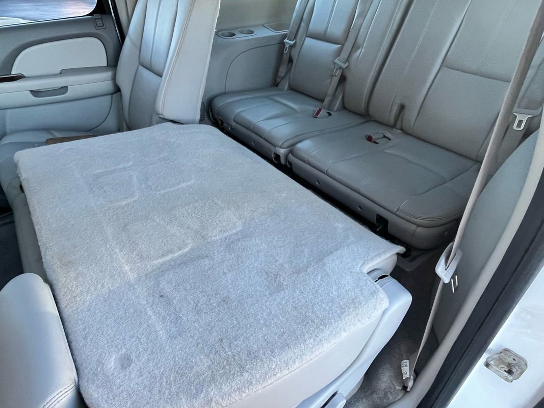 Used 2010 Chevrolet Suburban LT AWD/4WD image 21