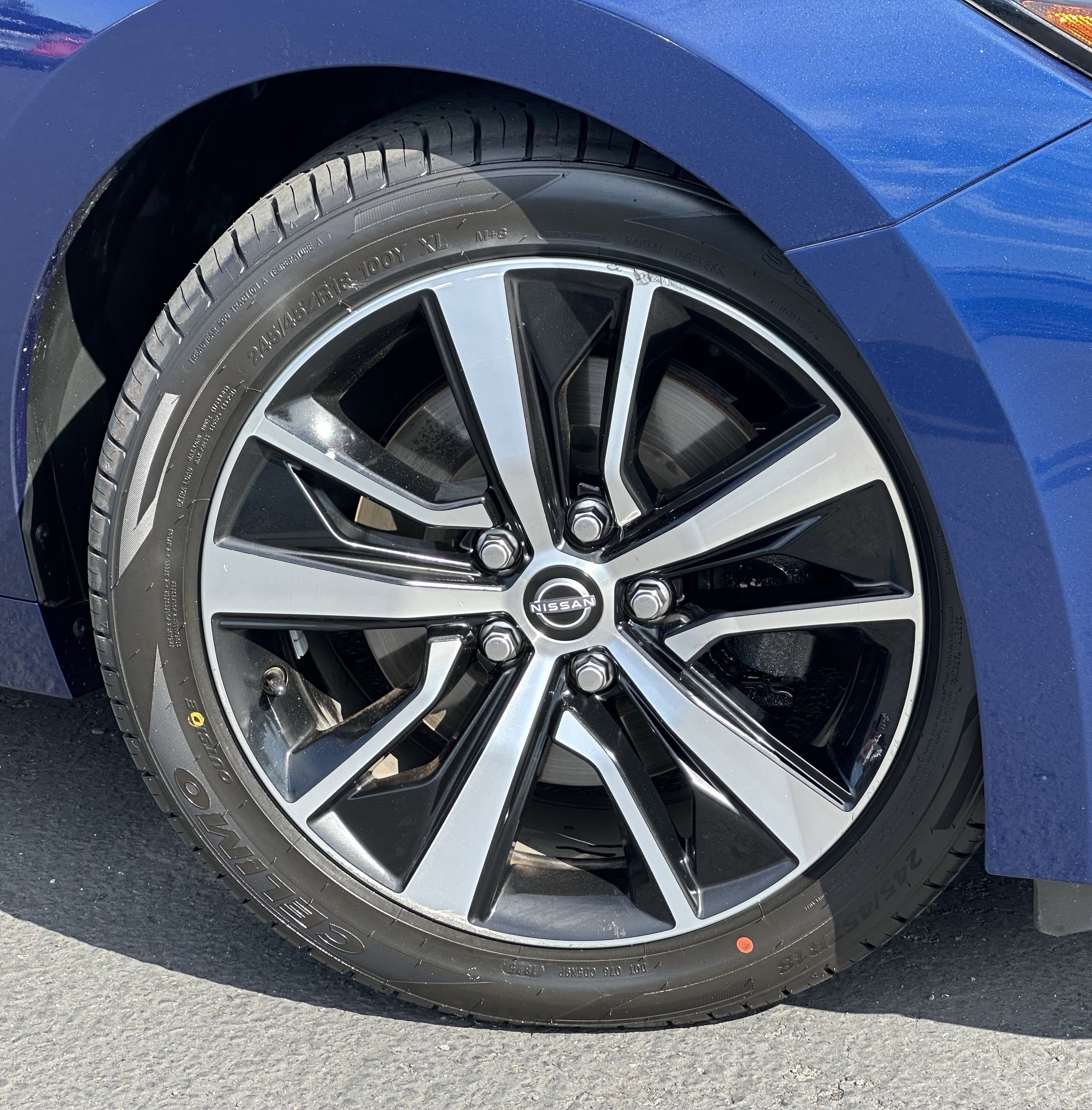 Used 2023 Nissan Maxima SV w/ Floor Mat Group image 7