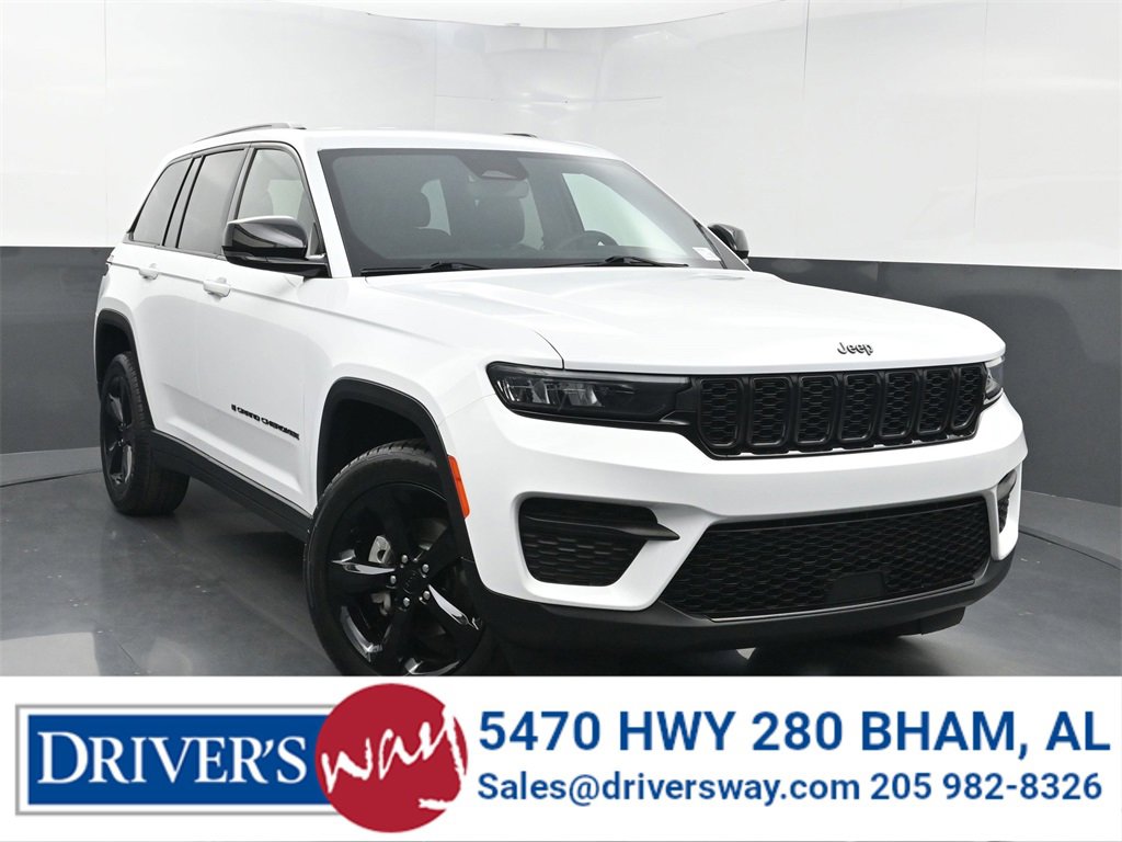 Used 2022 Jeep Grand Cherokee Altitude image 1