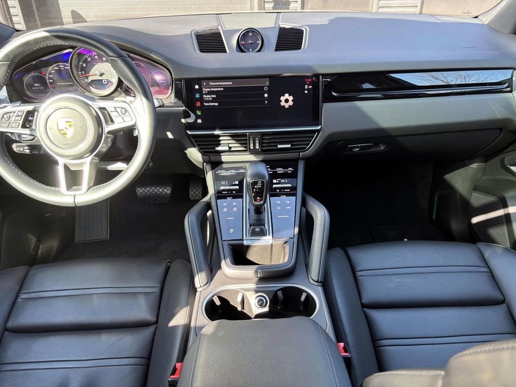 Certified 2022 Porsche Cayenne image 18