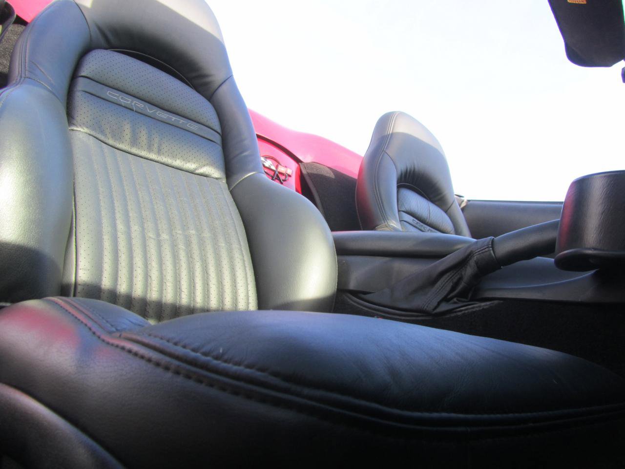 Used 2001 Chevrolet Corvette Convertible w/ Preferred Equipment Group2 image 23