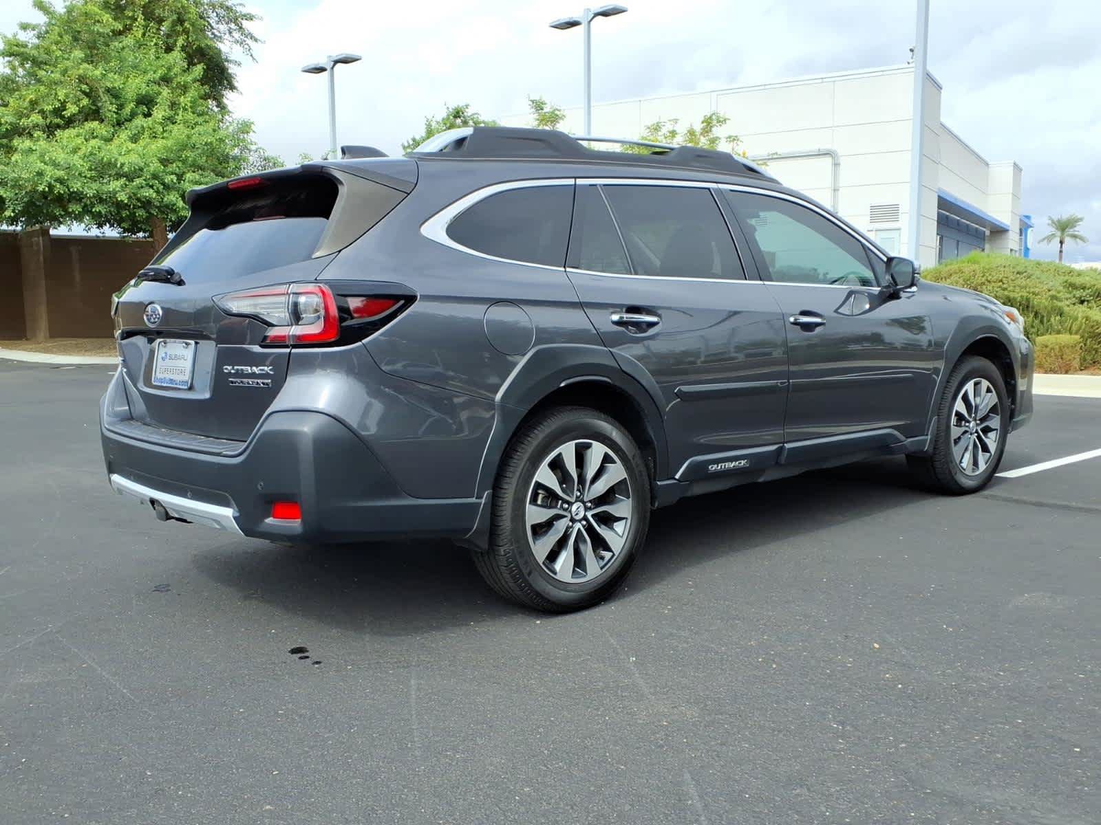 Used 2023 Subaru Outback Touring XT AWD/4WD image 4