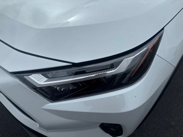 Used 2025 Toyota RAV4 XLE Premium w/ Weather Package FWD image 9