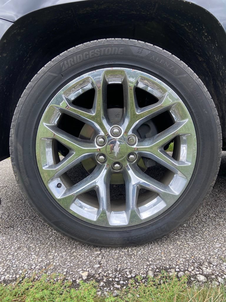 Used 2020 Chevrolet Suburban Premier AWD/4WD image 9