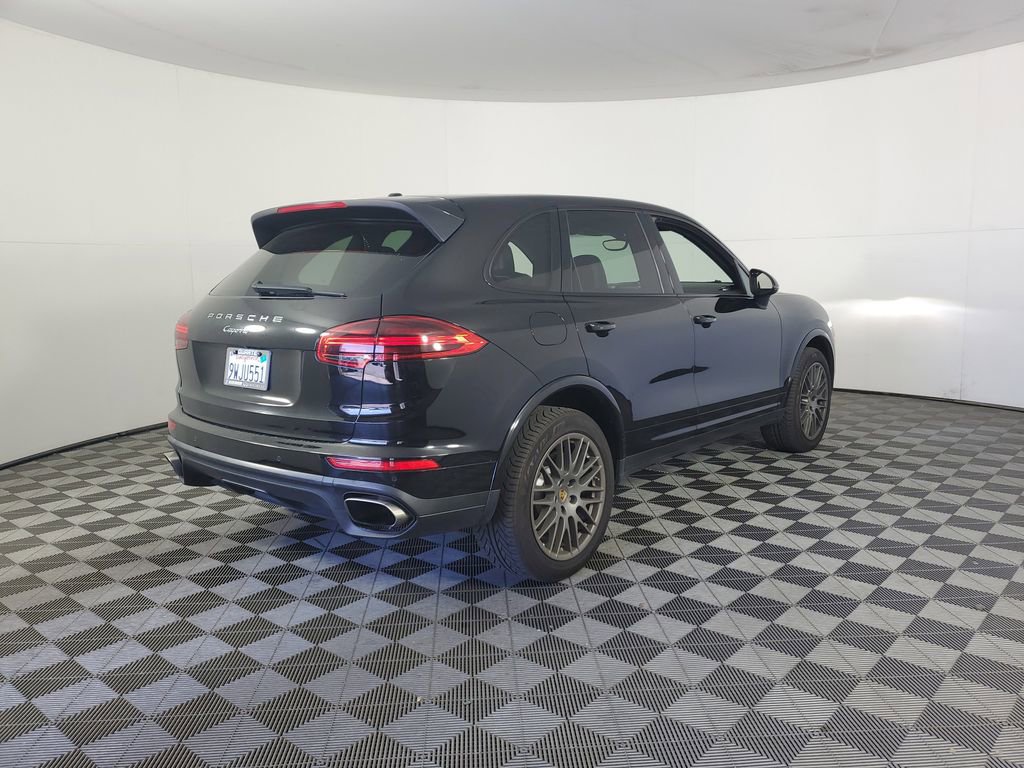 Used 2018 Porsche Cayenne Platinum Edition w/ Premium Package image 4