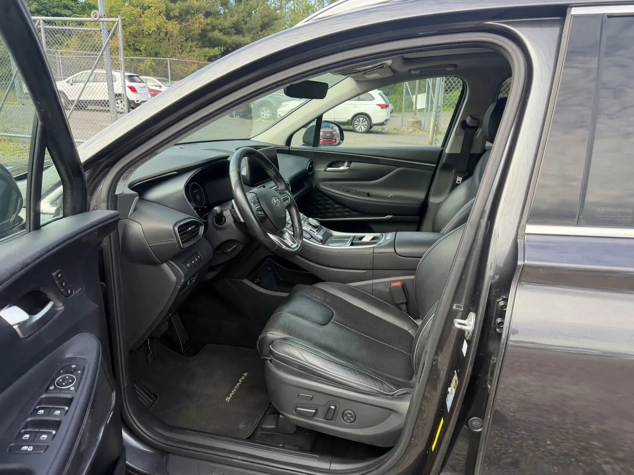 Used 2022 Hyundai Santa Fe Limited w/ Cargo Package AWD/4WD image 10