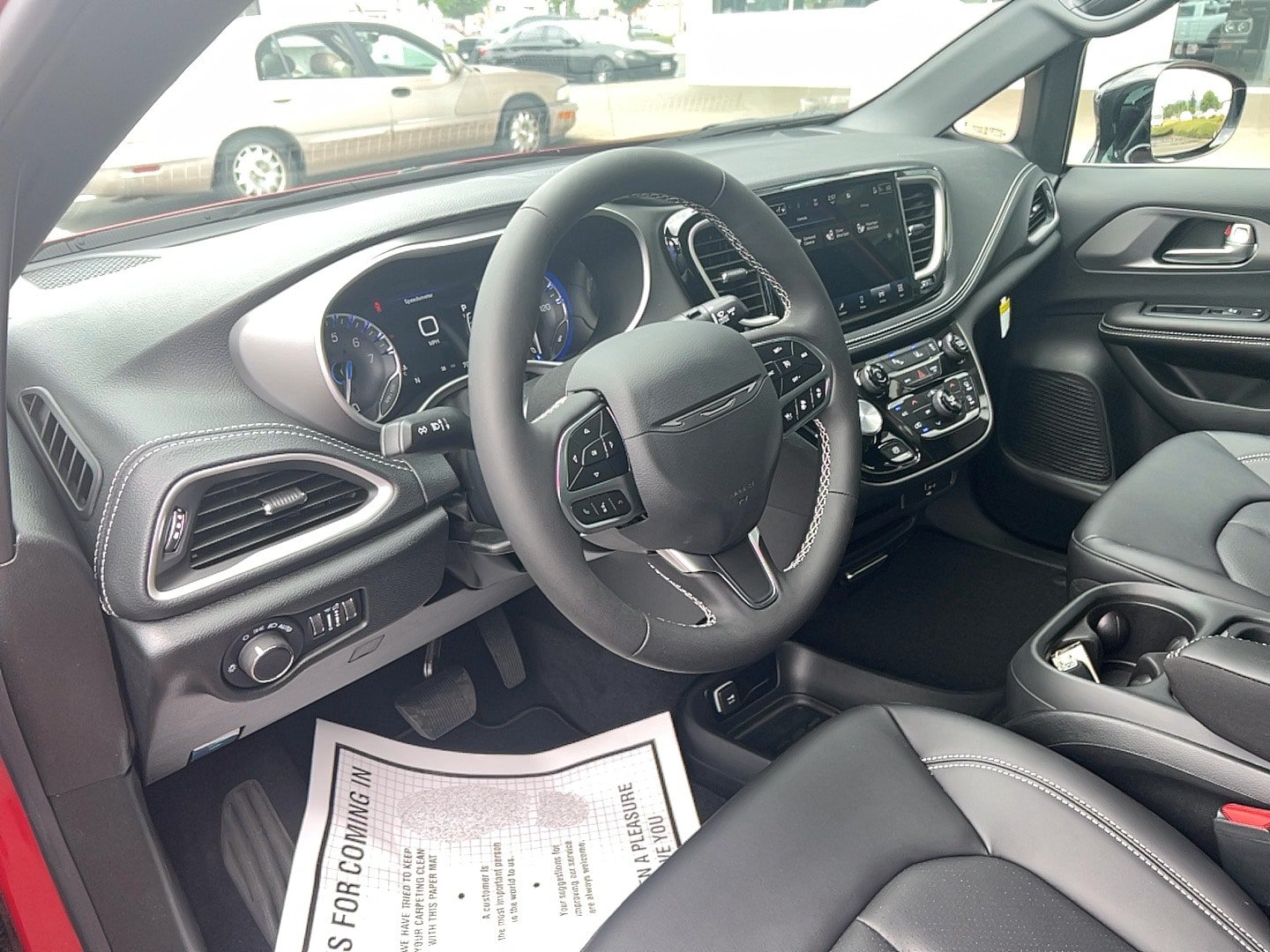 New 2027 Chrysler Pacifica Select FWD image 18