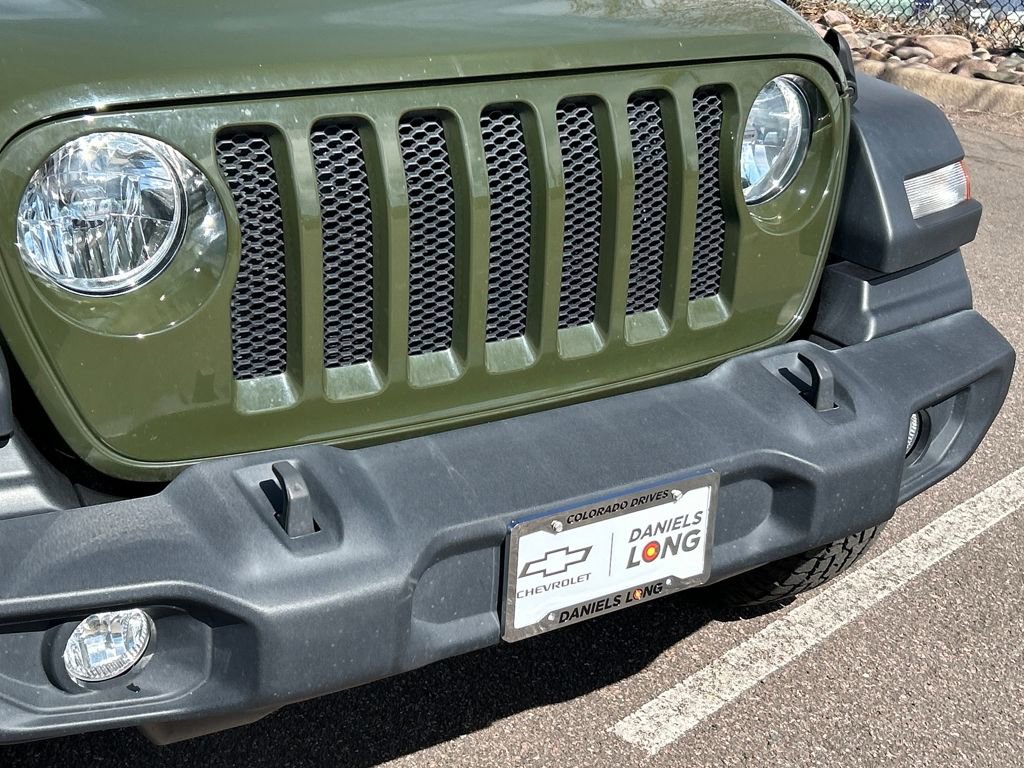 Used 2023 Jeep Wrangler Sport image 23