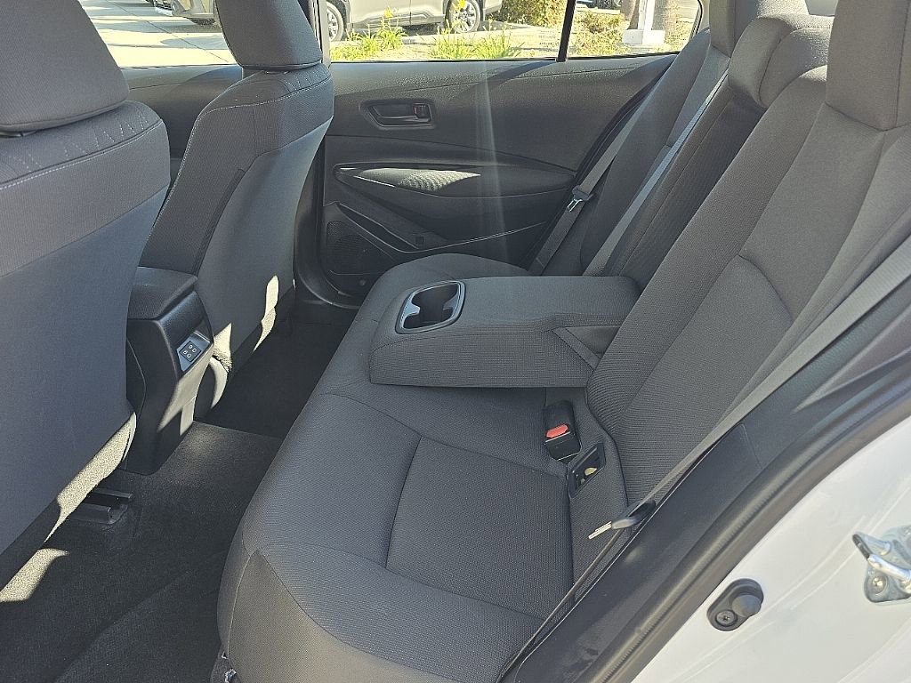 Used 2025 Toyota Corolla LE image 22