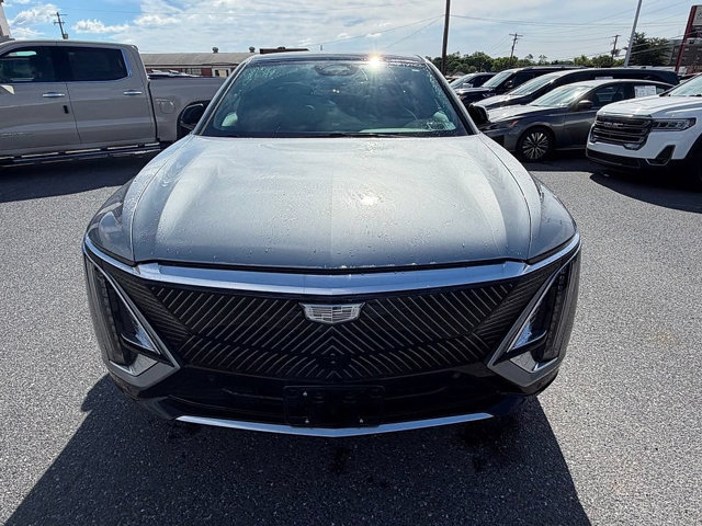 Used 2024 Cadillac Lyriq Luxury w/ LPO, Floor Liner Package AWD/4WD image 10