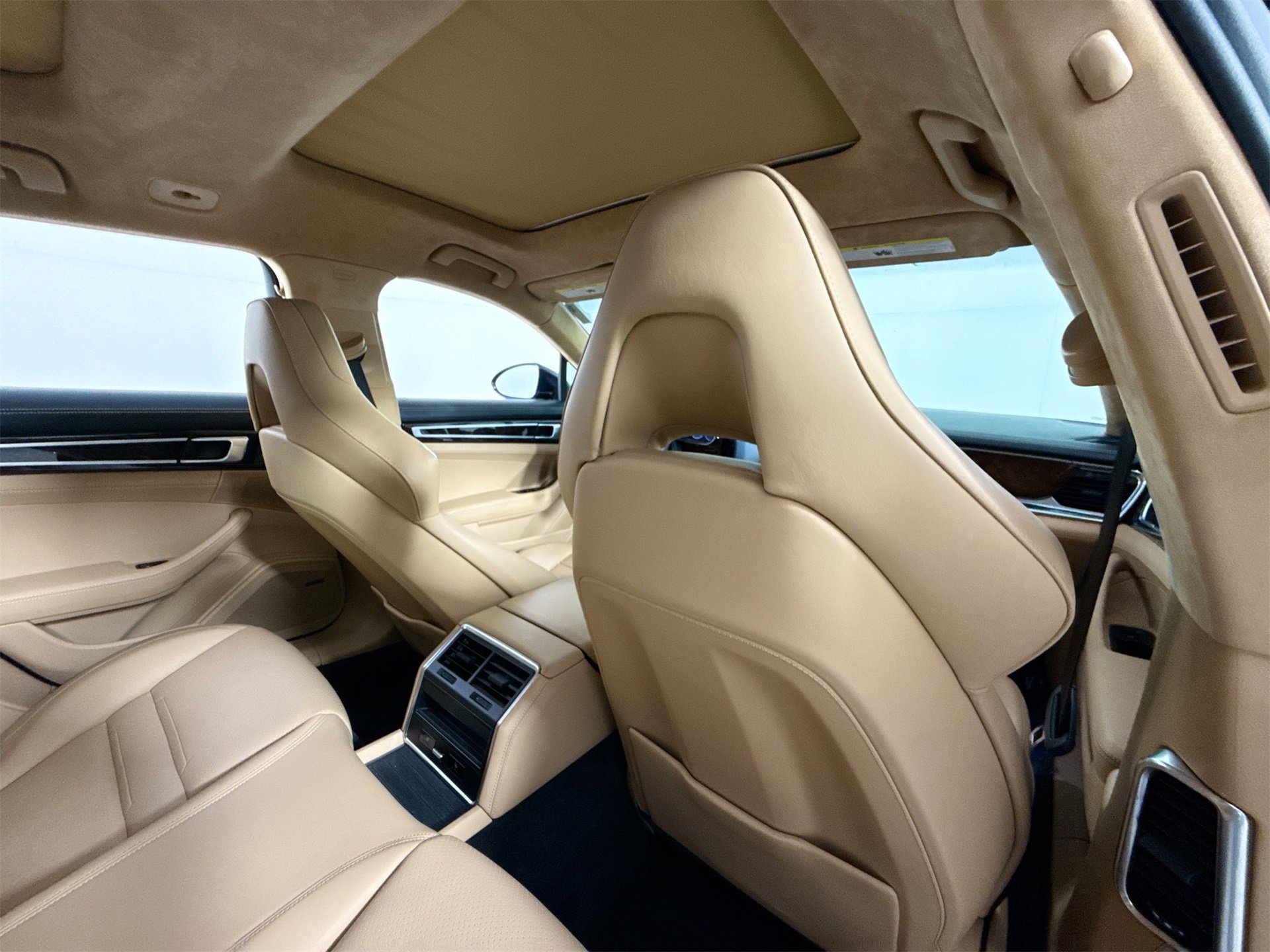 Used 2019 Porsche Panamera Turbo Sport Turismo image 24