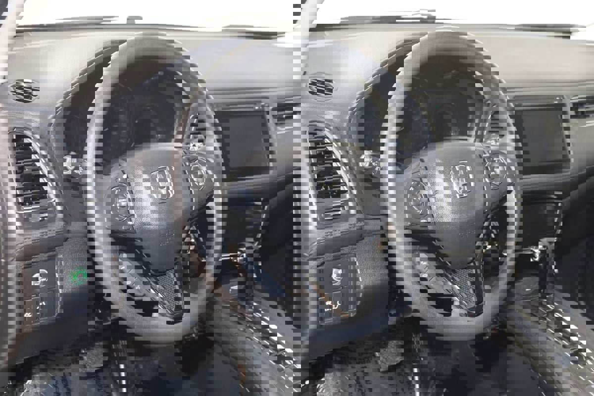 Used 2018 Honda HR-V EX image 6