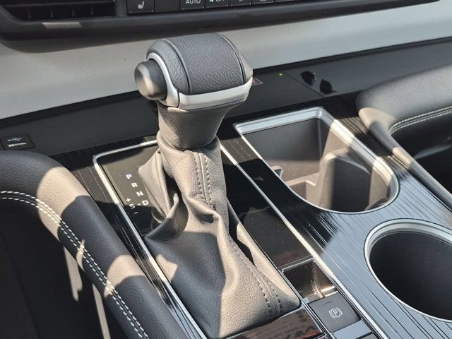 Certified 2025 Toyota Sienna XSE AWD/4WD image 15