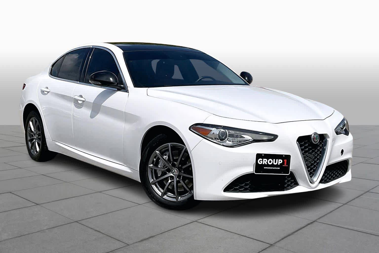 Used 2018 Alfa Romeo Giulia AWD image 3