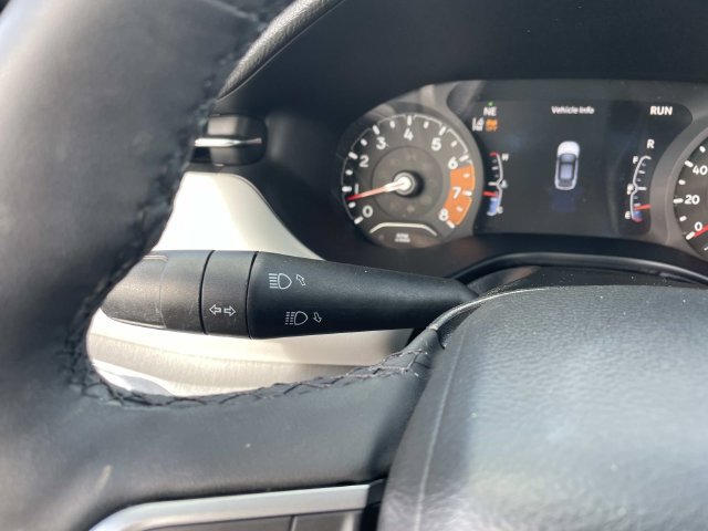 Used 2023 Jeep Compass Limited AWD/4WD image 38