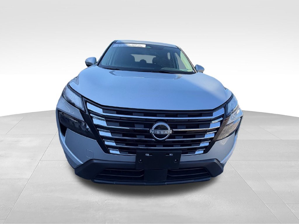Used 2024 Nissan Rogue SV AWD/4WD image 10