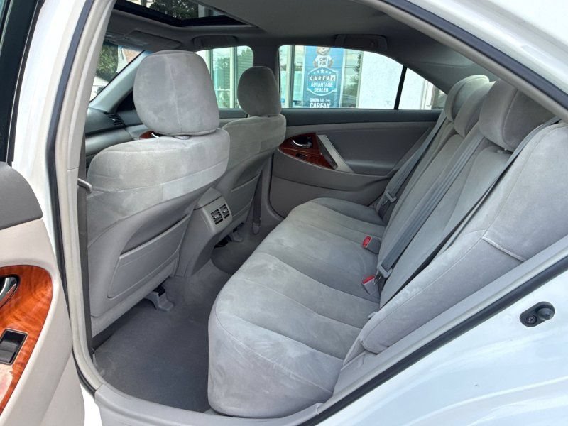 Used 2009 Toyota Camry XLE FWD image 14