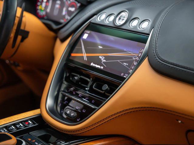Used 2022 Aston Martin DBX image 29