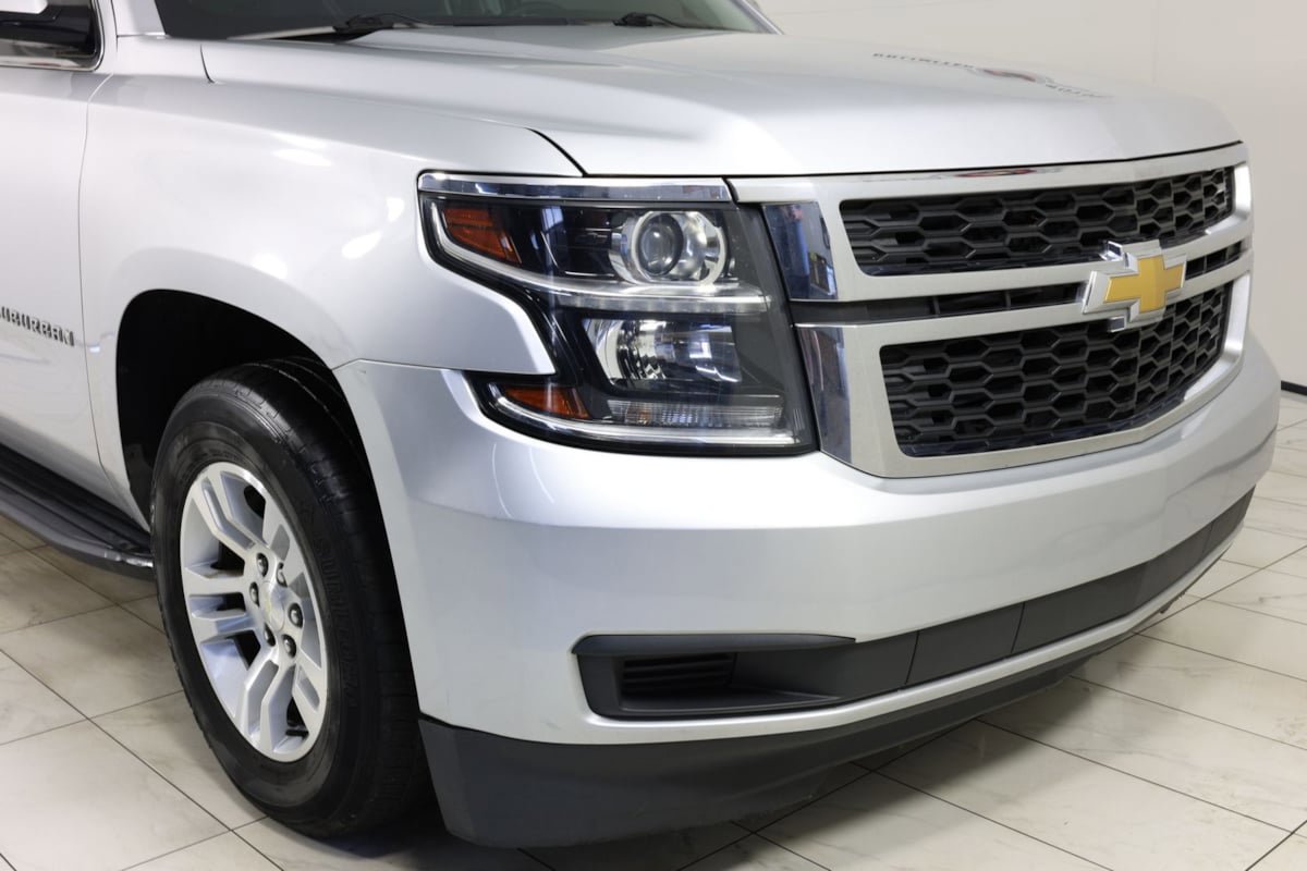 Used 2019 Chevrolet Suburban LT AWD/4WD image 37