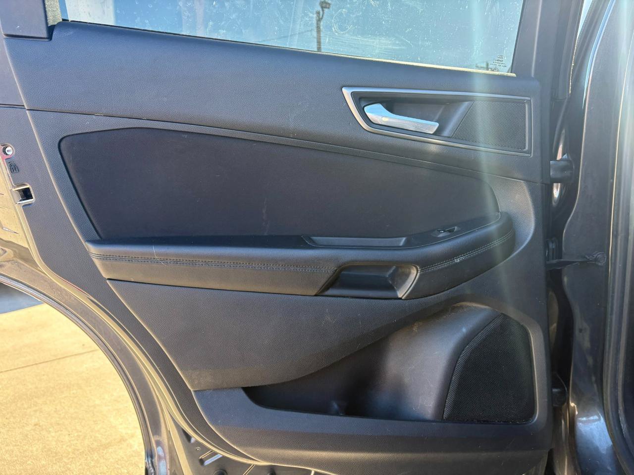 Used 2016 Ford Edge SE FWD image 27
