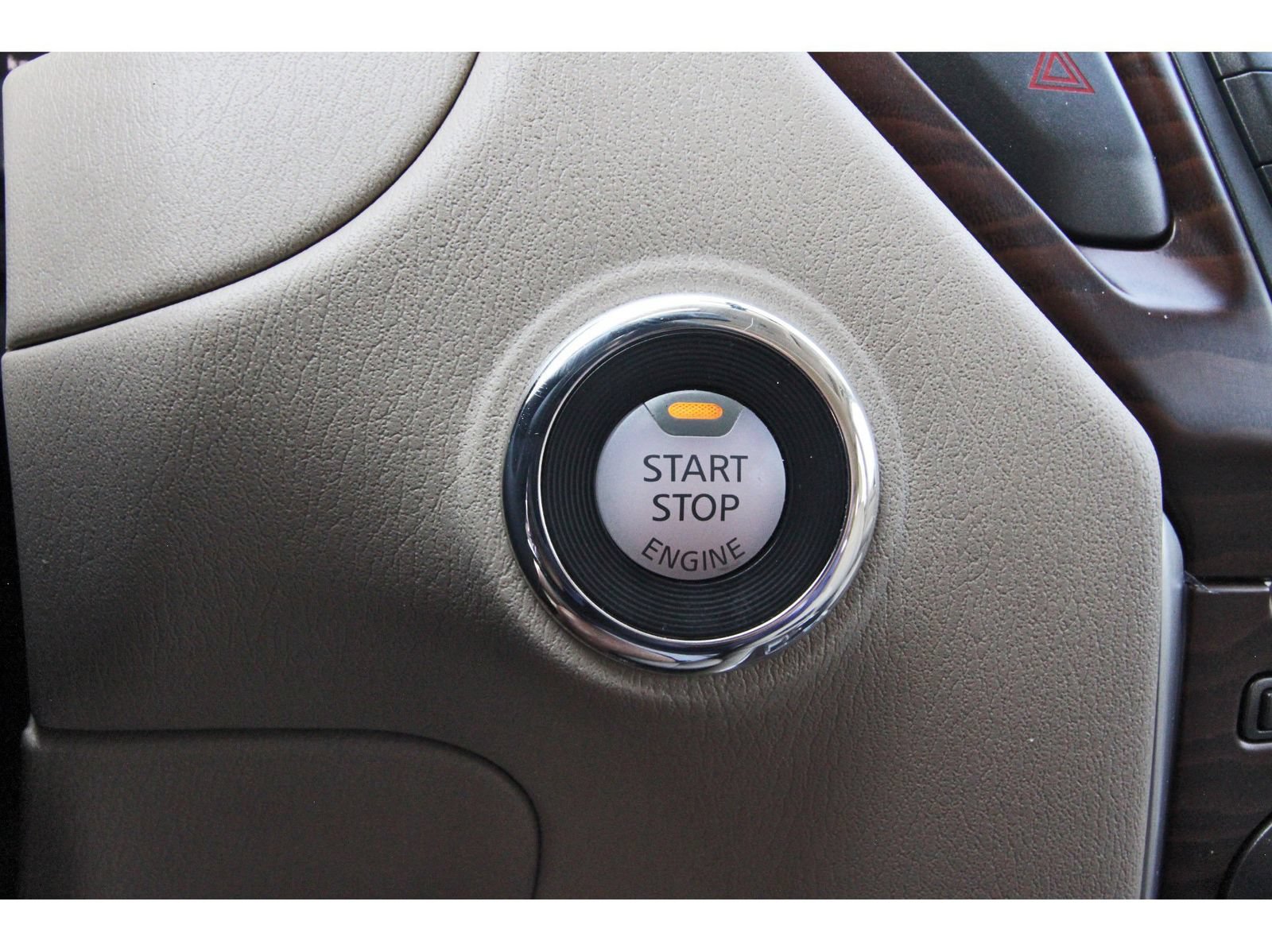Used 2019 Nissan Pathfinder Platinum FWD image 30