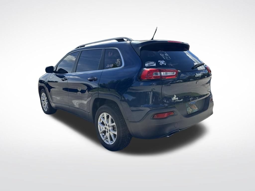 Used 2018 Jeep Cherokee Latitude FWD image 6