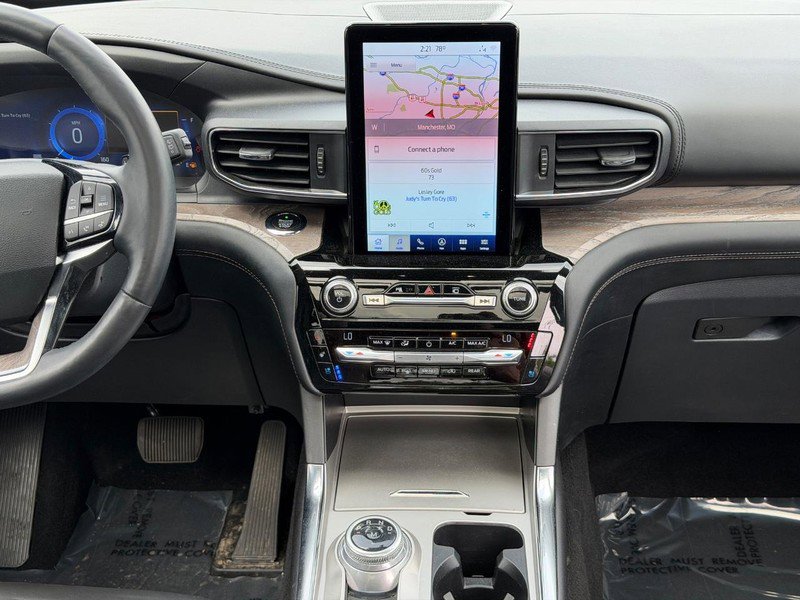 Used 2021 Ford Explorer Platinum w/ Equipment Group 601A AWD/4WD image 14