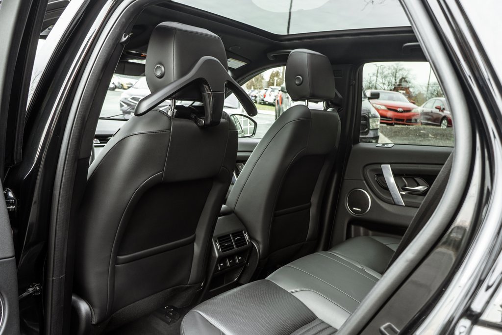 Used 2023 Land Rover Discovery Sport SE image 26