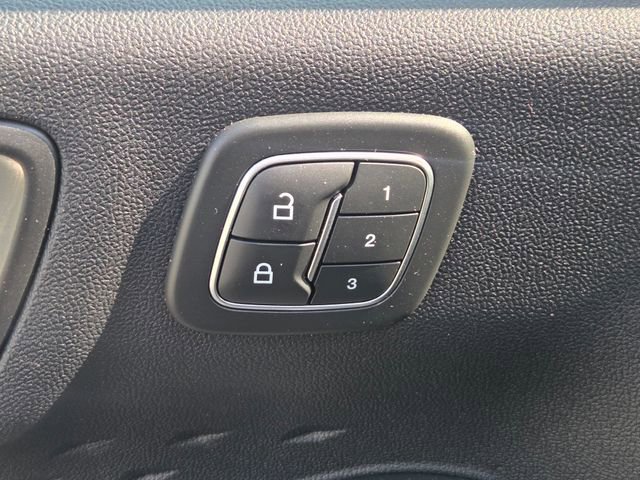 Used 2020 Ford Escape SEL AWD/4WD image 24