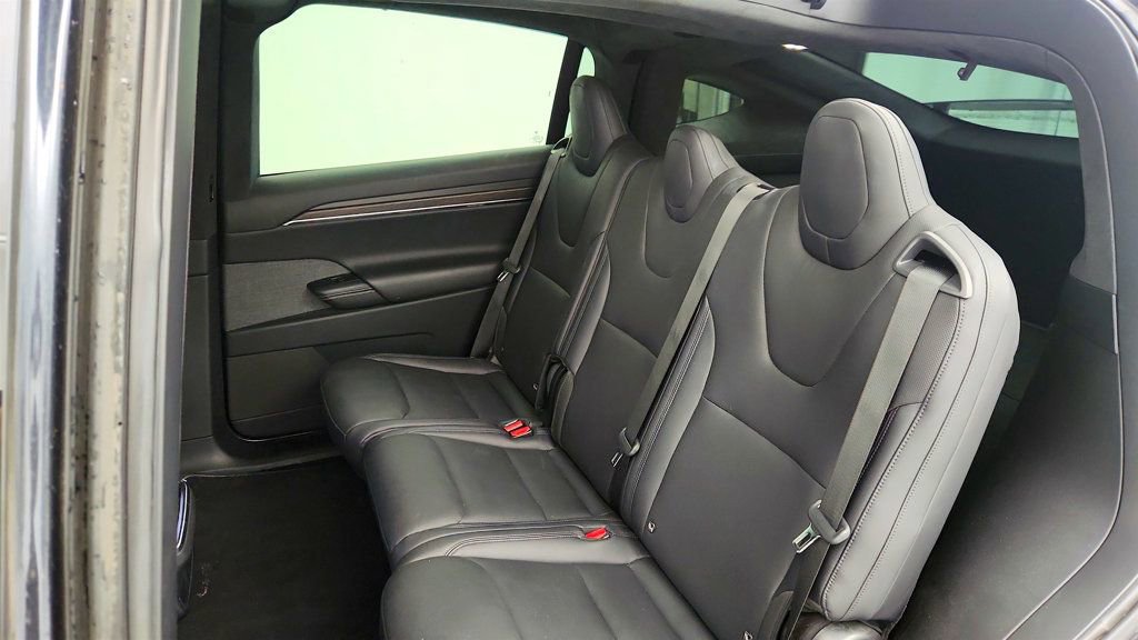 Used 2024 Tesla Model X image 23