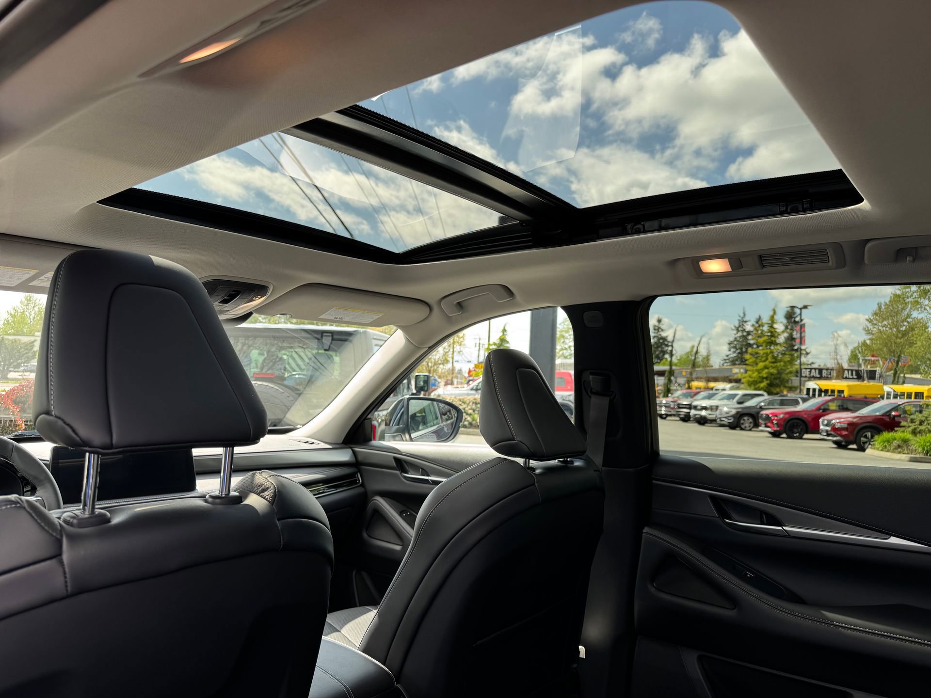 Used 2023 INFINITI QX60 Luxe AWD/4WD image 13