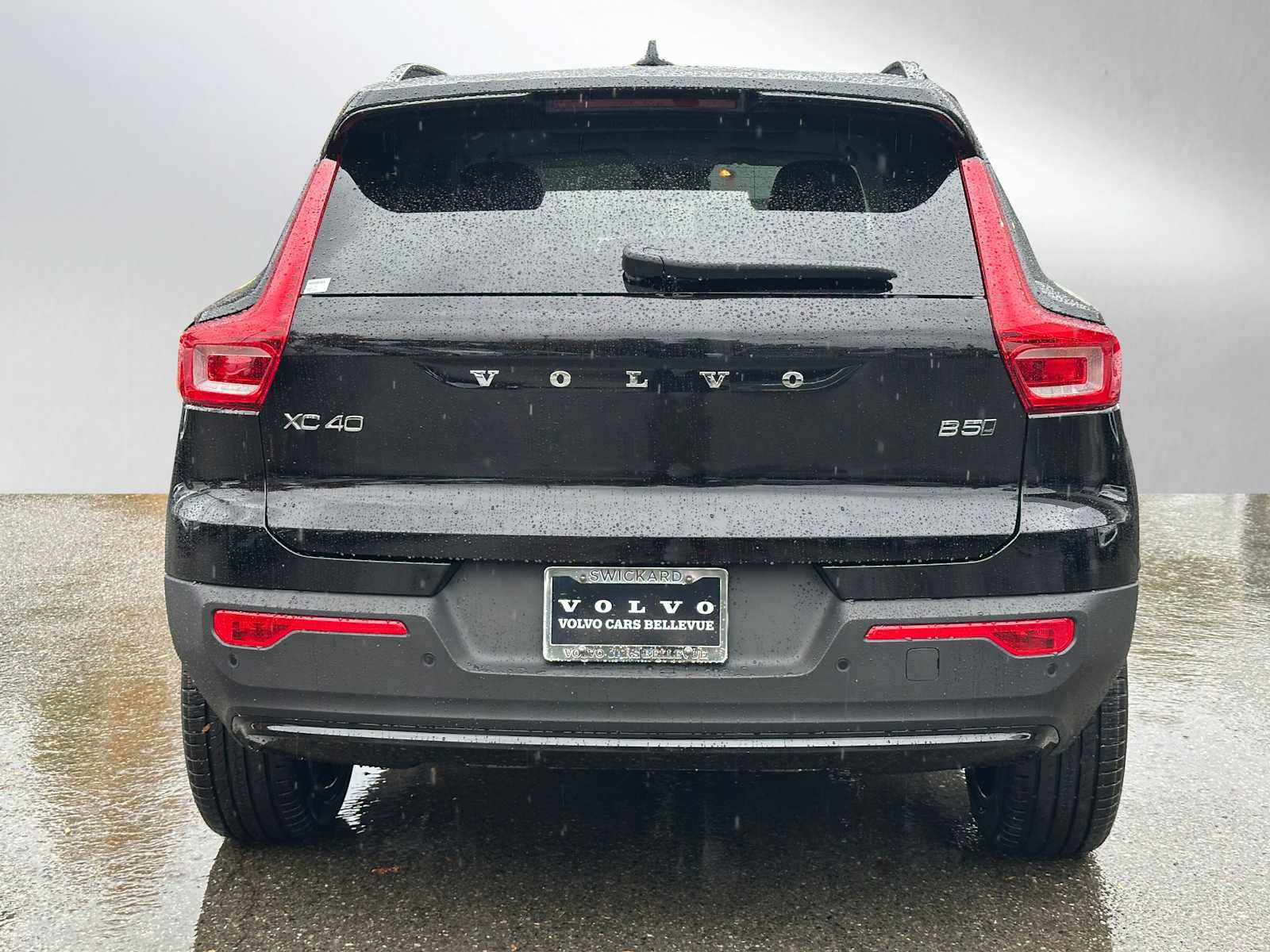 New 2026 Volvo XC40 B5 Plus w/ Climate Package image 12