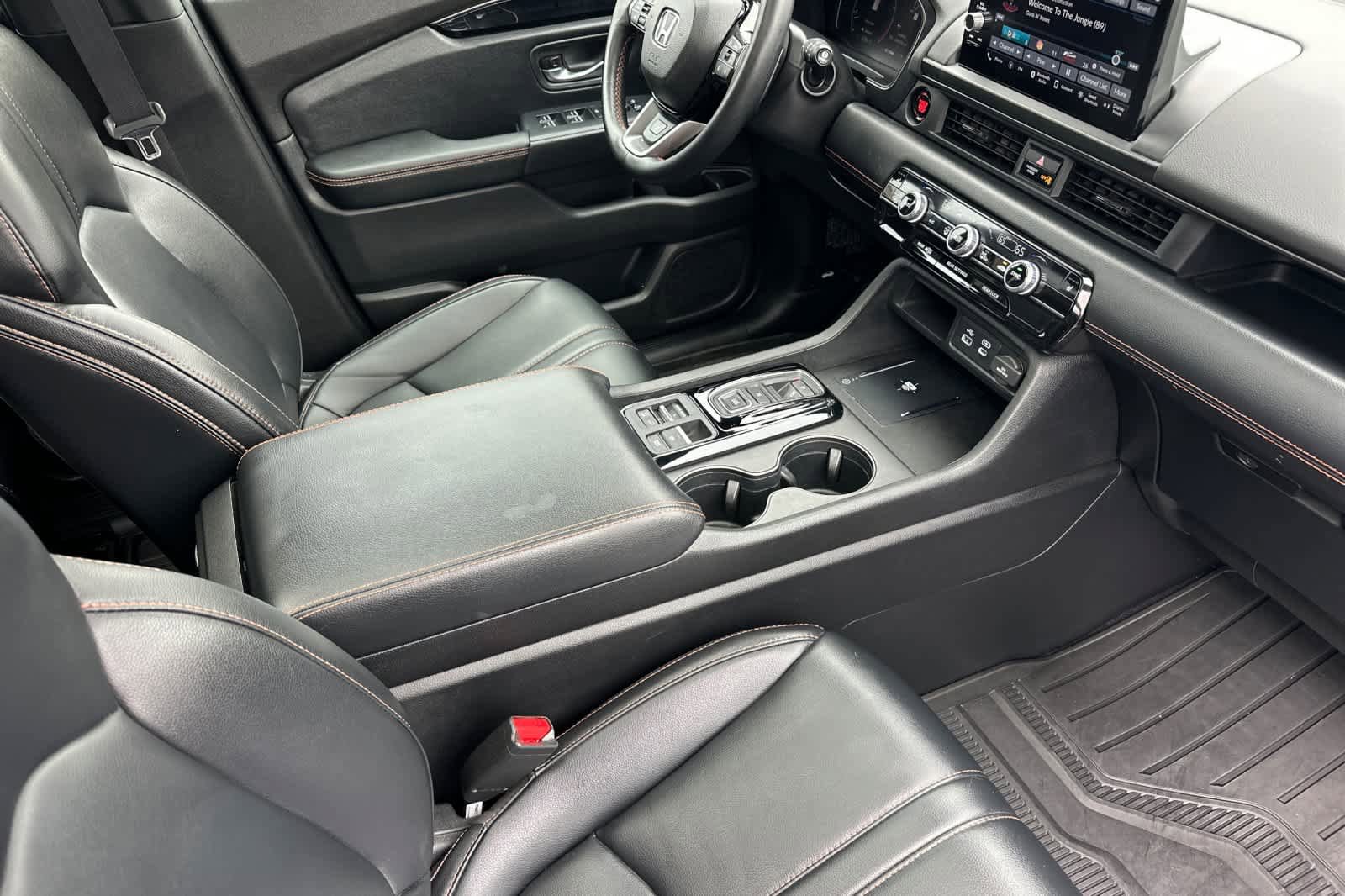 Used 2024 Honda Pilot TrailSport image 19