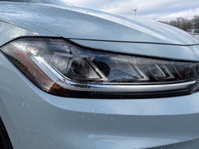 Used 2025 Volkswagen Jetta GLI Autobahn image 10