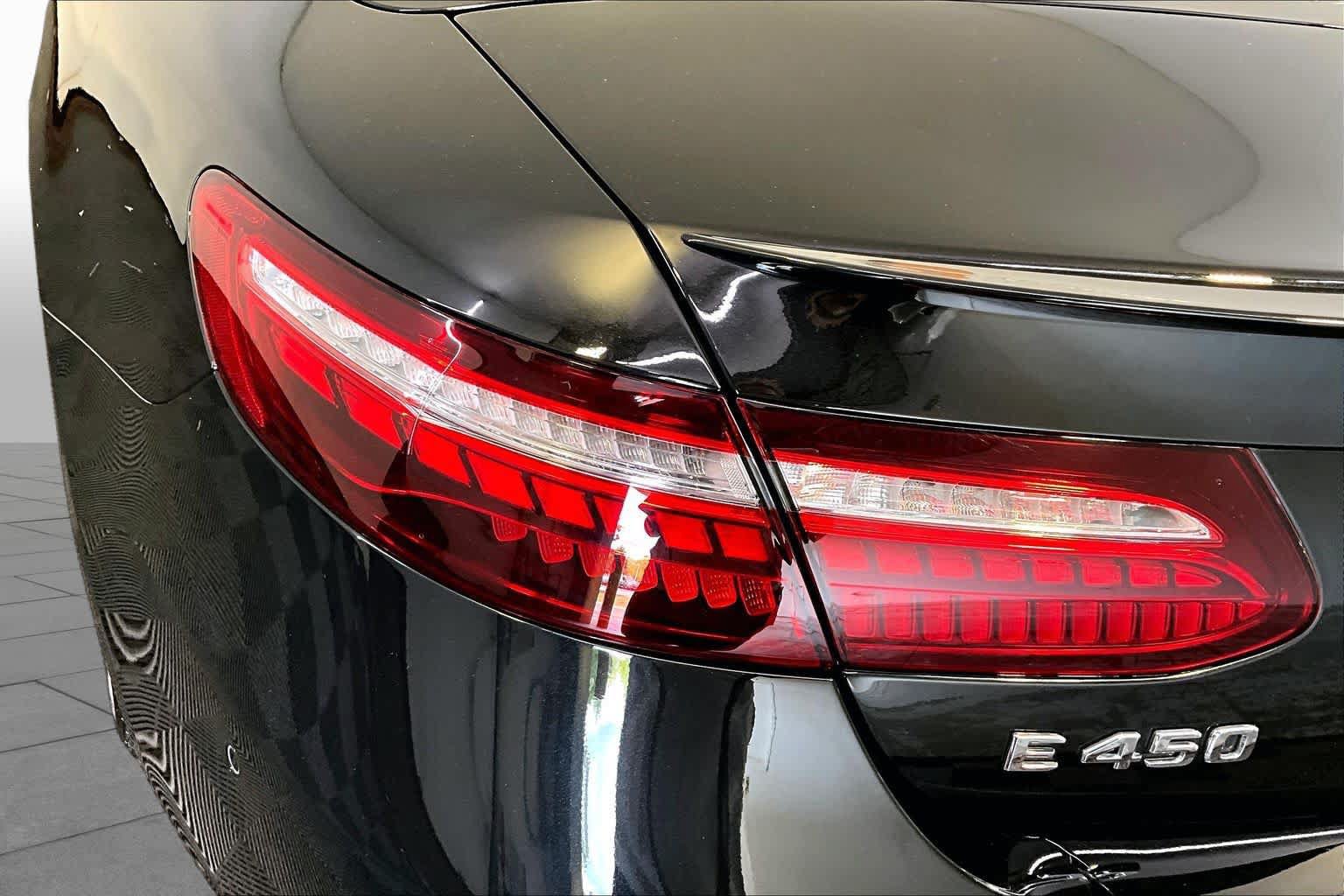 Used 2023 Mercedes-Benz E 450 4MATIC Cabriolet image 28