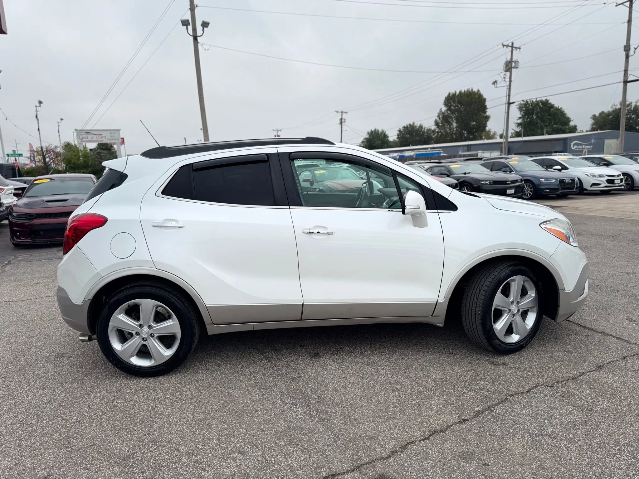 Used 2016 Buick Encore FWD image 2