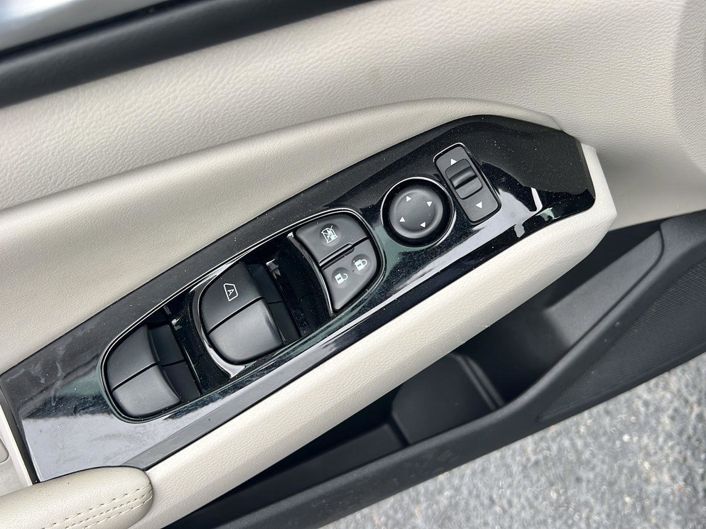 Used 2024 Nissan Altima 2.5 SL image 34