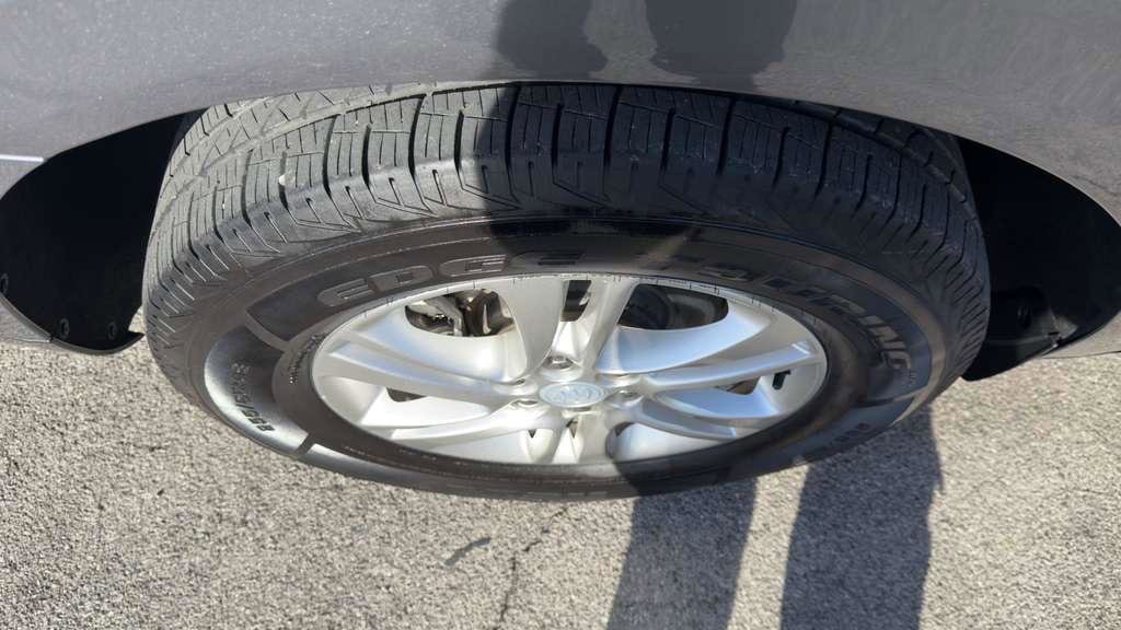 Used 2020 Buick Enclave Essence image 7